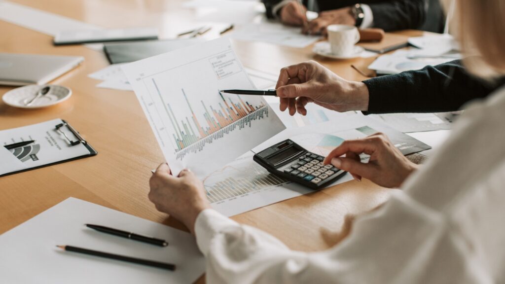What Should a Finance Director or CFO Package Include?
