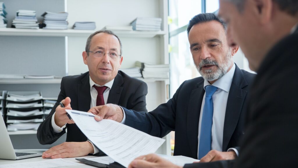What Qualifications Should a Finance Director Have?